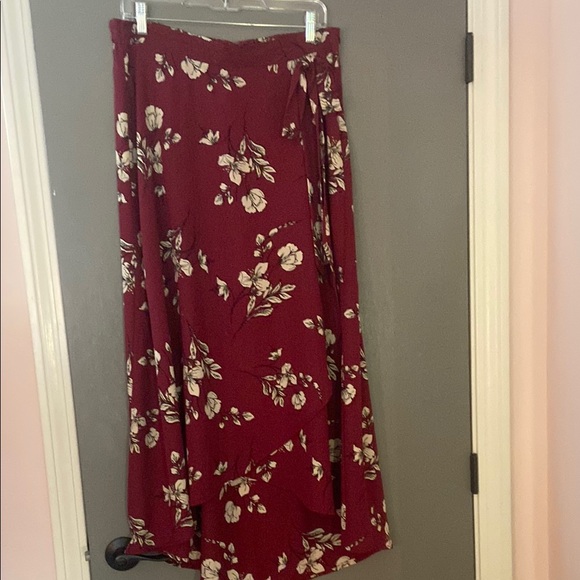 Le Lis Dresses & Skirts - Floral Burgundy Skirt